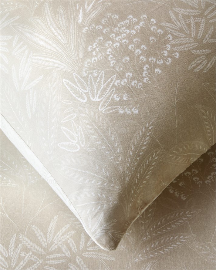 Soft Flourish Krep Çift Kişilik Çarşaflı Nevresim Takımı 200x220 cm Bej