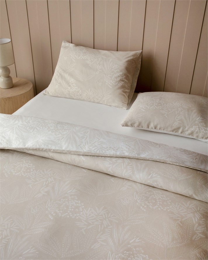 Soft Flourish Krep Çift Kişilik Çarşaflı Nevresim Takımı 200x220 cm Bej