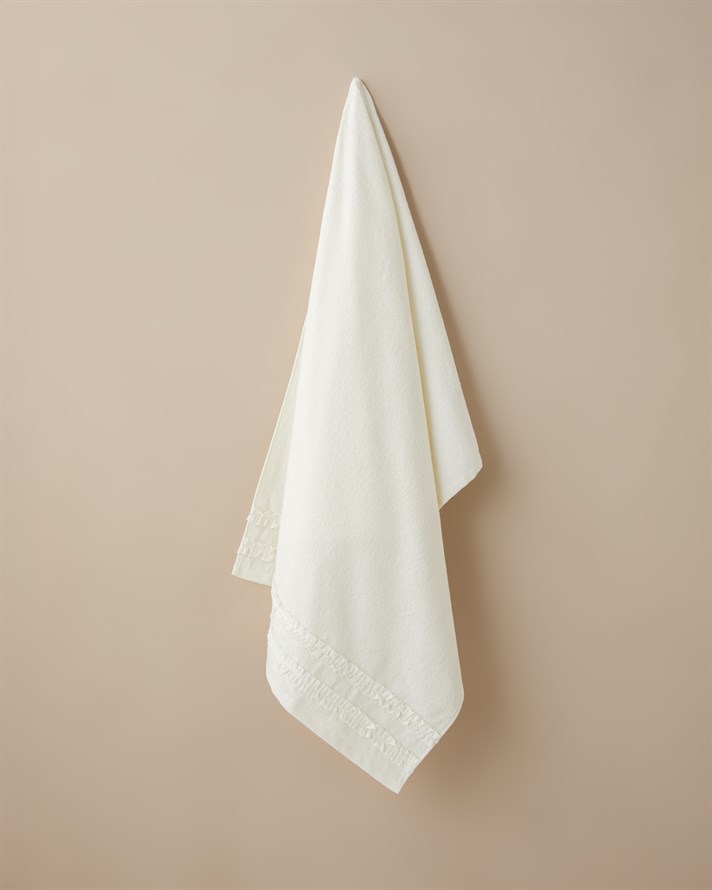 Soft Ruffle Pamuk Banyo Havlusu 70x140 cm Fildişi