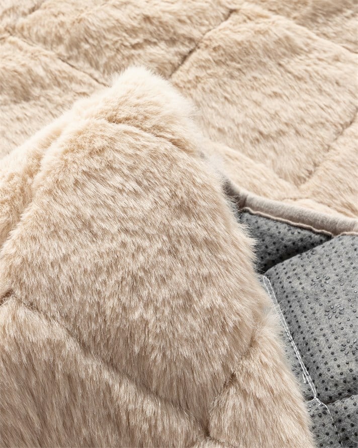 Soft Touch Rabbit Pelüş Halı 120 cm Bej