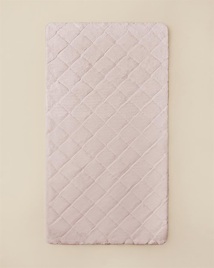 Soft Touch Rabbit Pelüş Halı Pudra