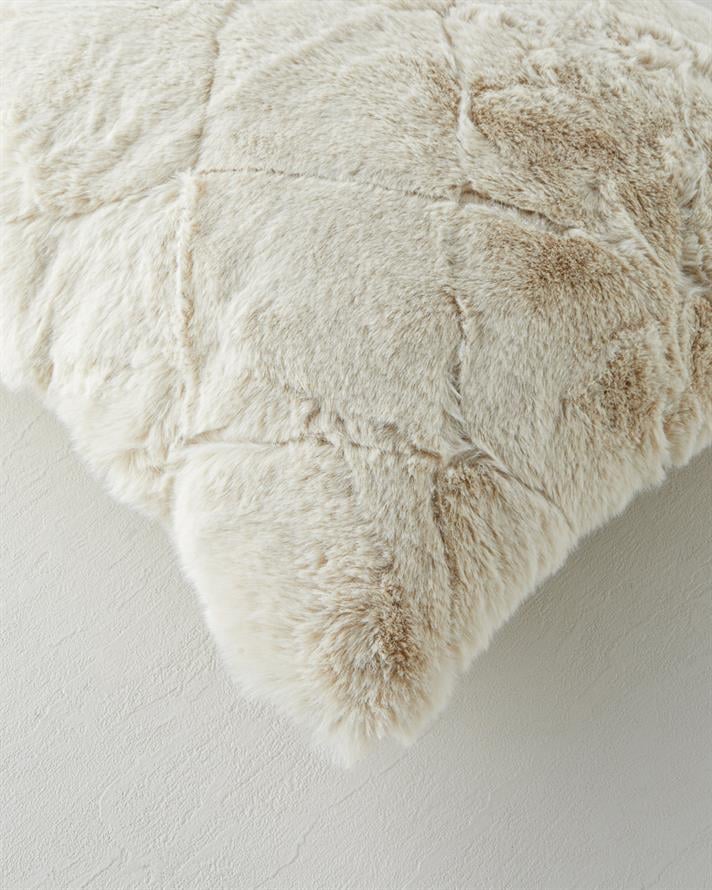 Soft Touch Rabbit Pelüş Kırlent Kılıfı Bej