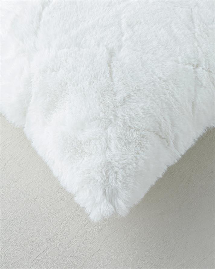 Soft Touch Rabbit Pelüş Kırlent Kılıfı Beyaz