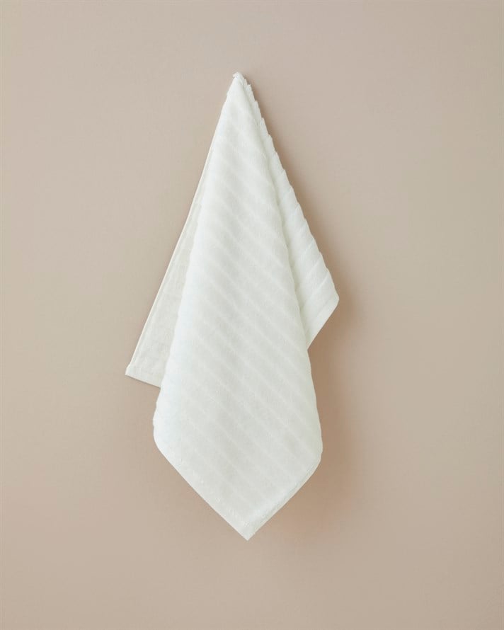 Softline Pamuk Yüz Havlusu 50x80 cm Beyaz