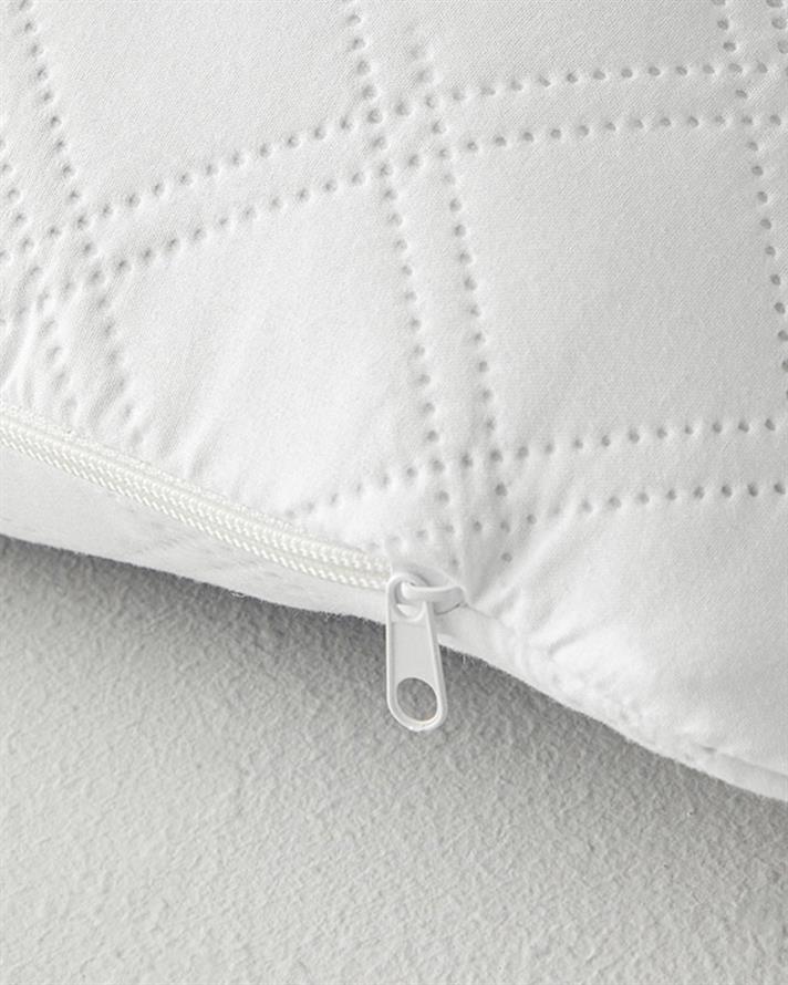 Star Kapitoneli Yastık Kıoruyucu 50x70 cm Beyaz