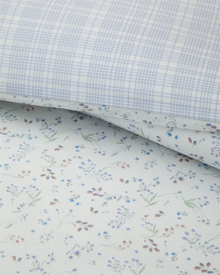 Sweety Meadow Kolay Ütülenir Çift Kişilik Nevresim Seti 200x220 cm Lila