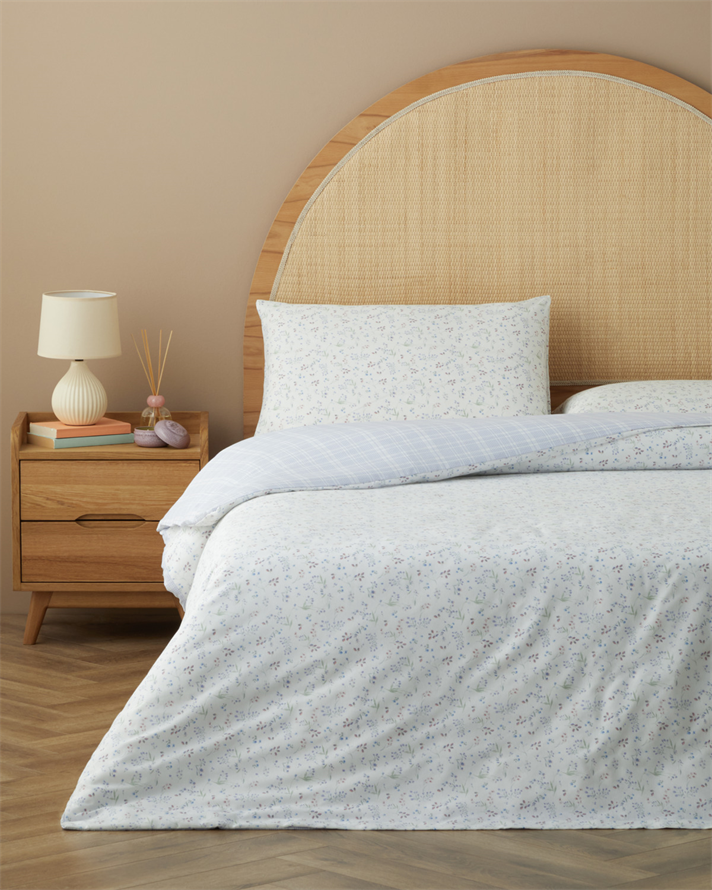 Sweety Meadow Kolay Ütülenir Çift Kişilik Nevresim Seti 200x220 cm Lila