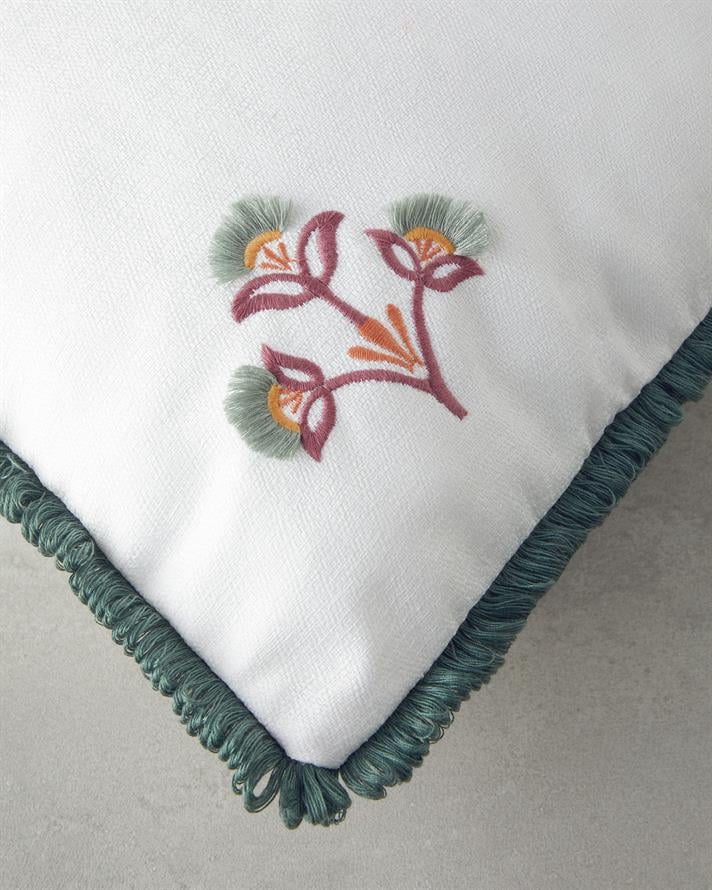 Verla Nakışlı Dekoratif Kırlent Ekru