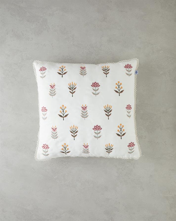 Zaira Nakışlı Dekoratif Kırlent Kılıfı 45x45 cm Ekru
