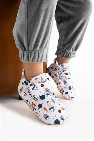 FUNNY BABY KAYDIRMAZ TABAN ORGANİK CIRT CIRTLI BEBEK PANDUF  TERLETMEYEN YUMUŞAK SEVİMLİ FİGÜRLÜ RAHAT ESNEK