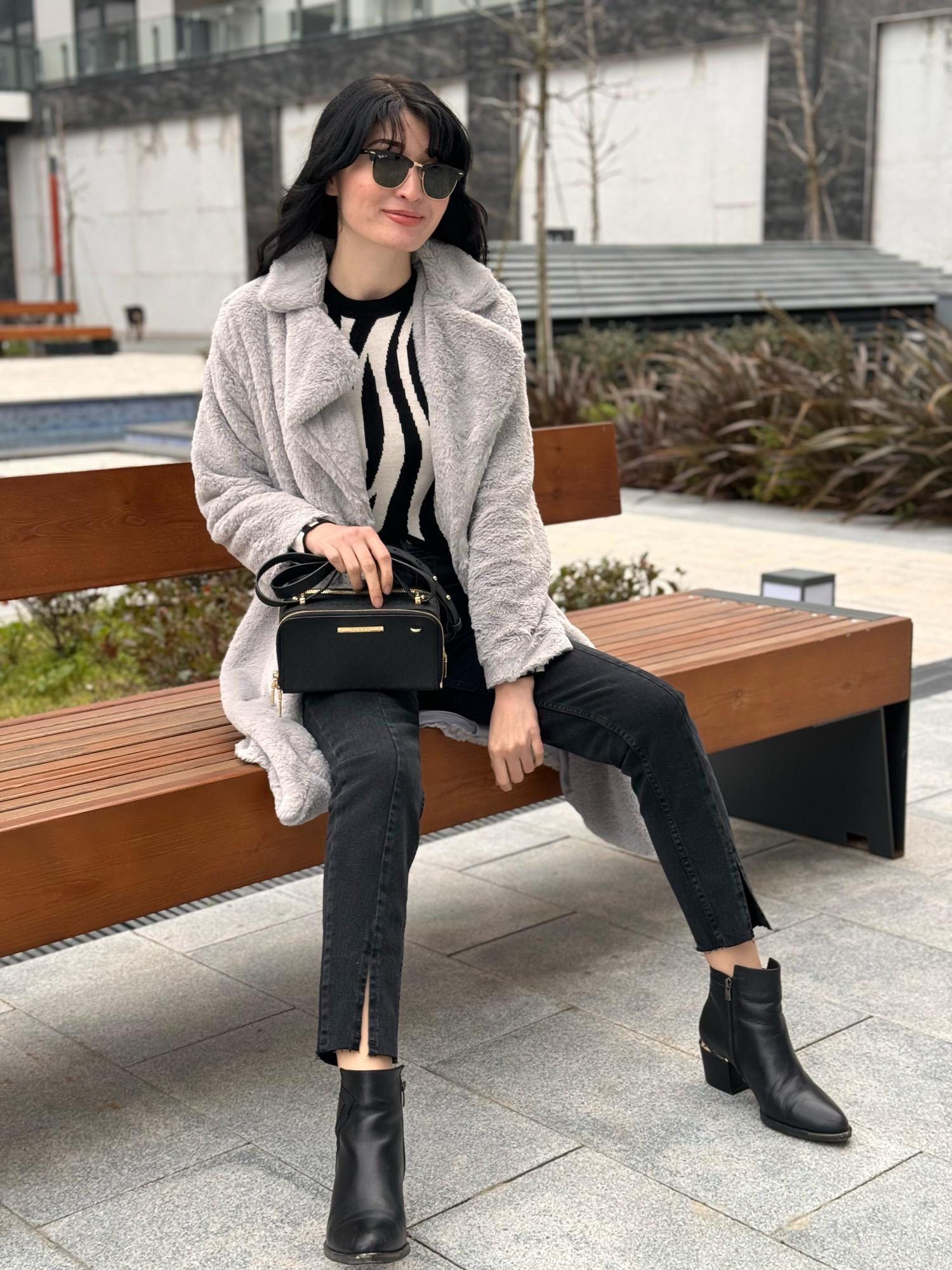 Gri Düğmeli Uzun Oversize Peluş Manto