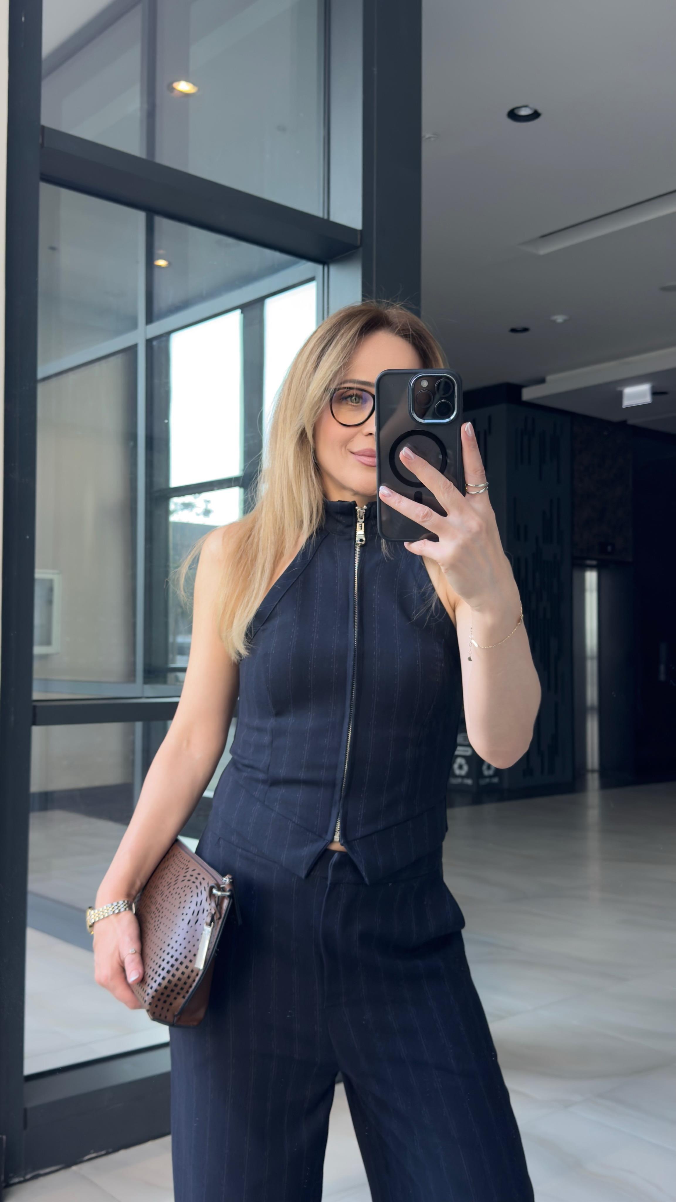 LACİVERT ÖNDEN FERMUARLI ÇİZGİLİ YELEK