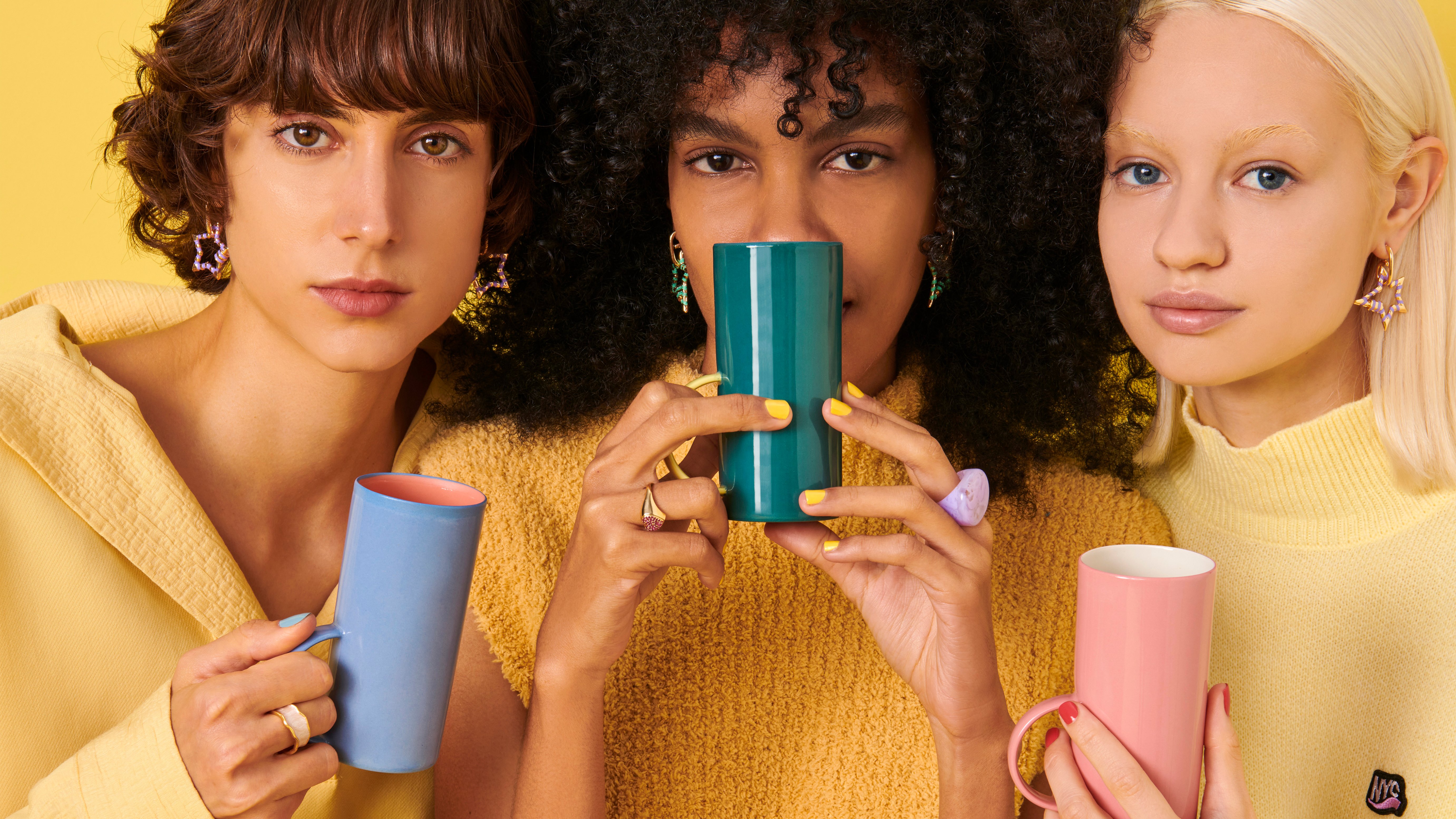 The colorful stop for coffee, Casi Paped!