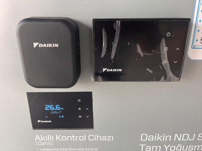 Daikin-DBRTMRFNAATR-Daikin D-Sense Modülasyonlu Kablosuz Oda Termostatı-Modülasyonlu, Akıllı Online Özellikler / D2-BTR ile biten kombilerle uyumludur.