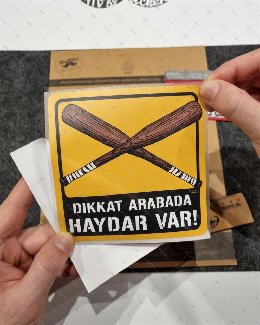 BOB4 Dikkat Arabada Haydar Var Etiketi