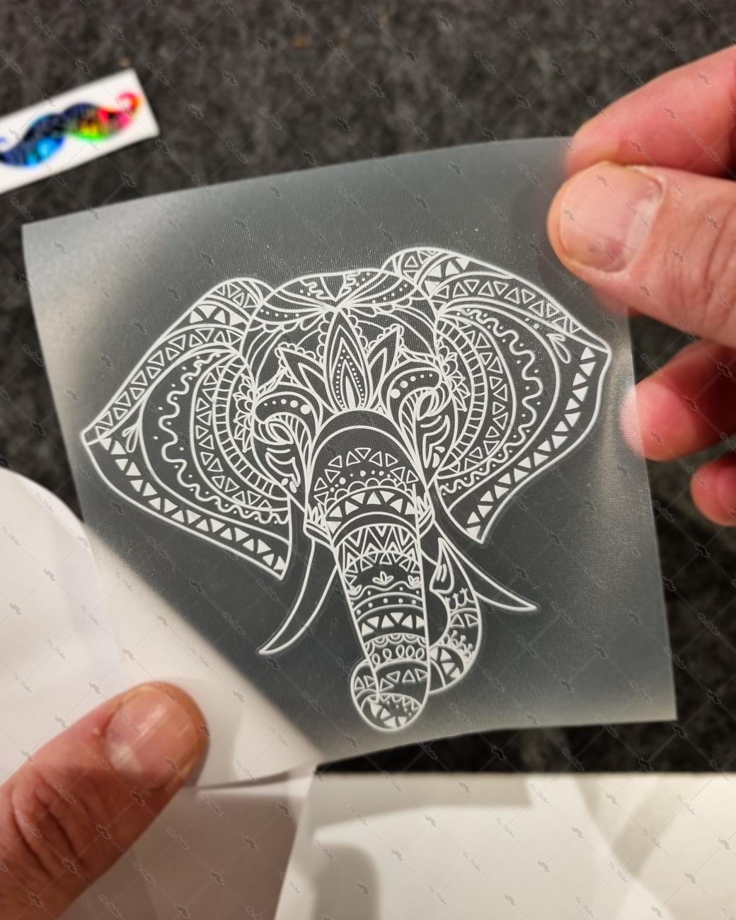 TWT29 Beyaz Mandala Desenli Fil Etiketi Şeffaf Sticker