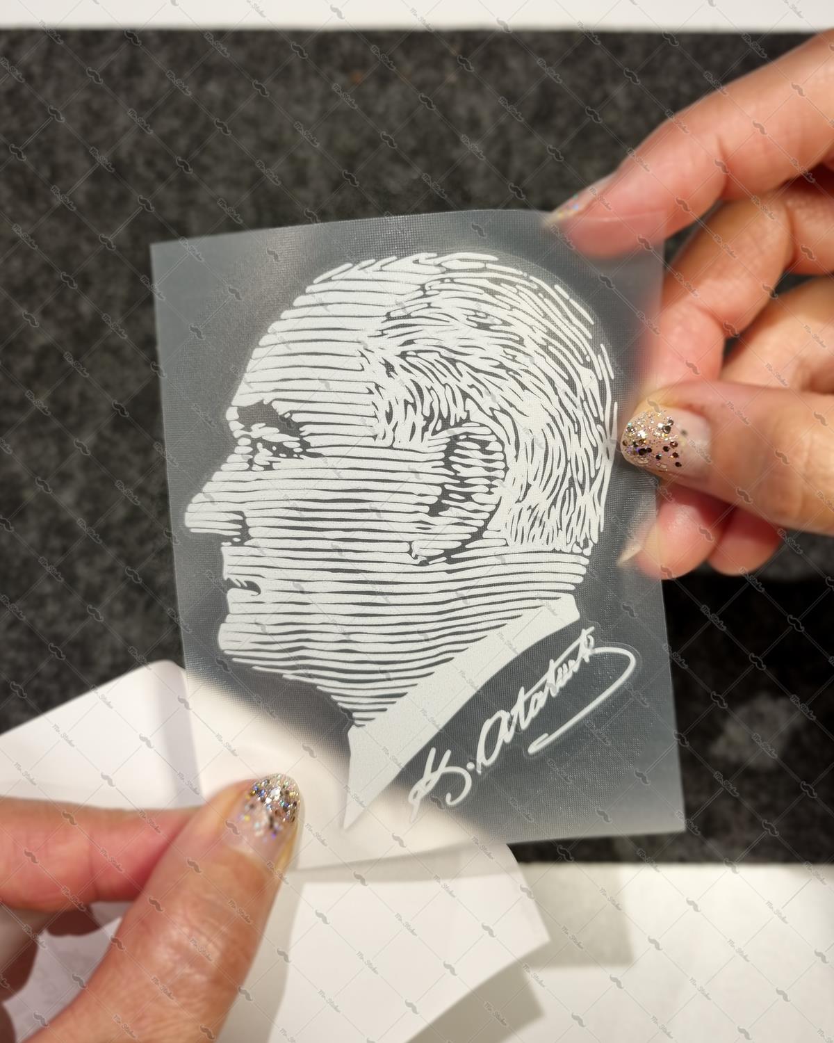 TWT3 Beyaz Çizgi Çalışma Atatürk Etiketi Şeffaf Sticker