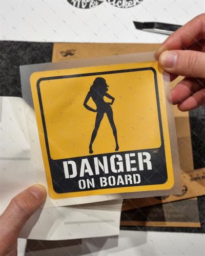 BOB8 Danger On Board Etiketi