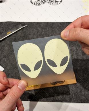 GID9 Karanlikta Parlayan Alien Etiketi İkili Set