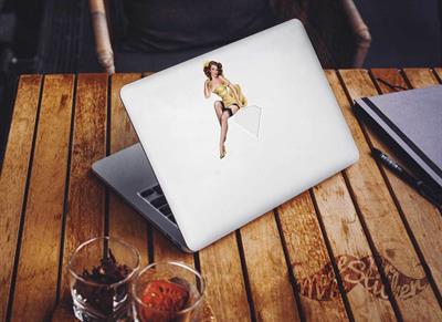 PNP17 Pinup Kizi Etiketi