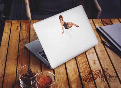 PNP21 Pinup Kizi Etiketi