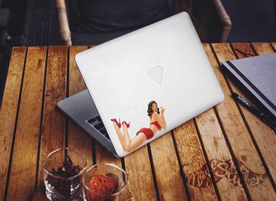 PNP36 Pinup Kizi Etiketi