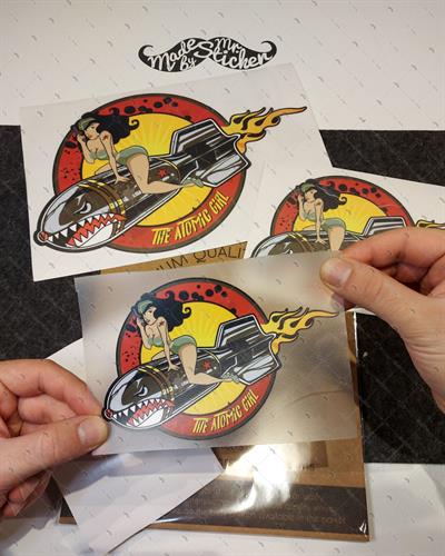 PNP50 Atom Bombasi Pinup Kizi Etiketi