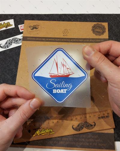 NAU13 Yelkenli Tekne Etiketi