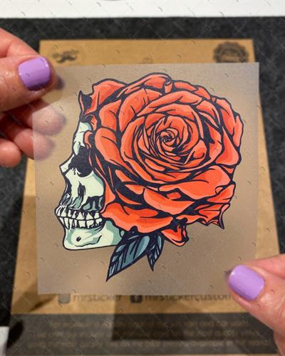 SKL47 Gullu Kurukafa Etitketi