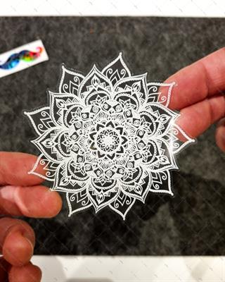 TWT27 Beyaz Mandala Çiçek Etiketi Şeffaf Sticker