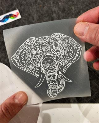 TWT29 Beyaz Mandala Desenli Fil Etiketi Şeffaf Sticker