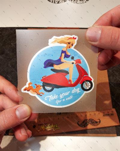 VSP32 Kirmizi Scooterli Kiz Etiketi