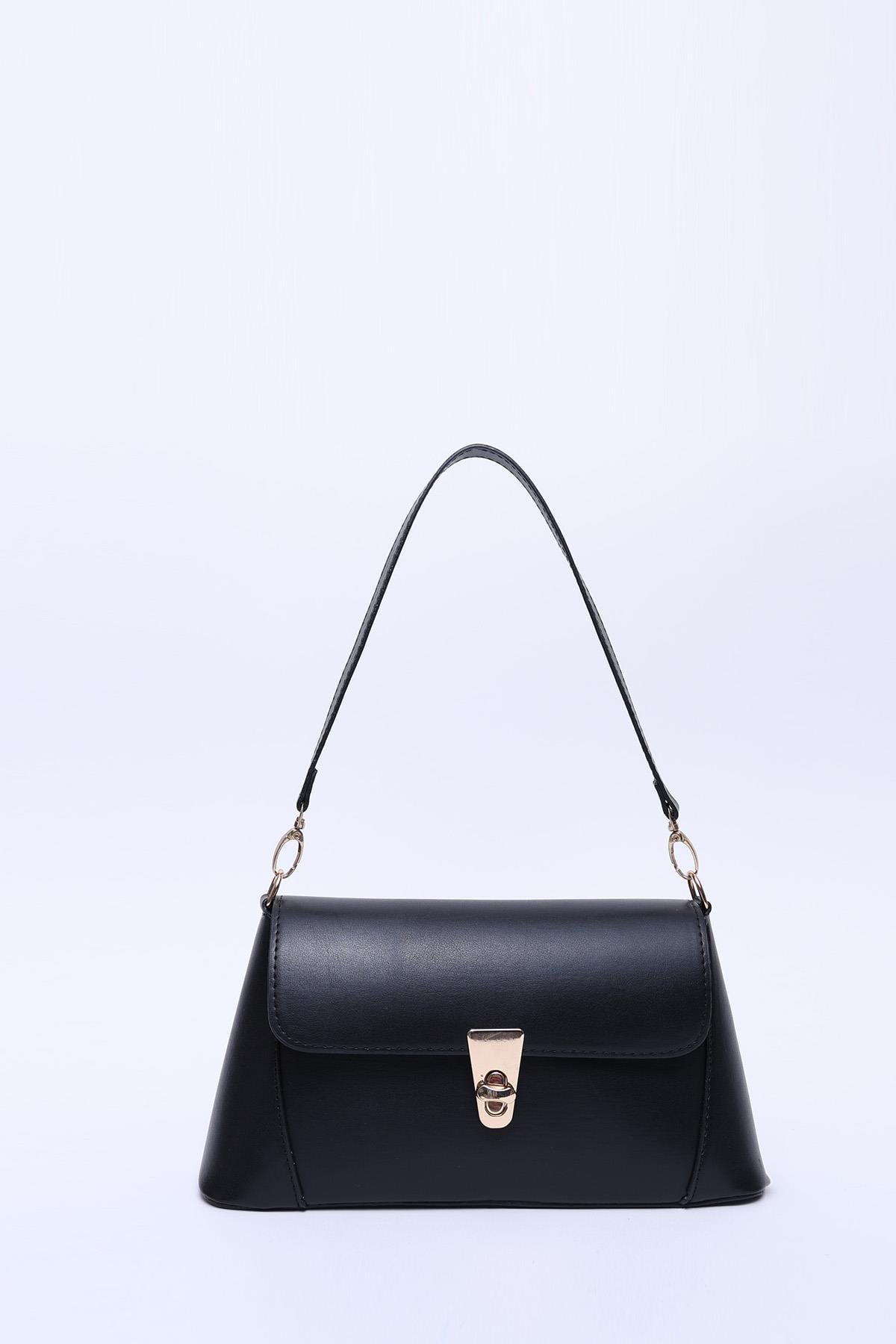 Siyah Shk153 Suni Deri Kilit Detaylı Standart Askılı Tek Bölmeli El, Kol ve Omuz Çantası U:15 E:29 G:9 cm