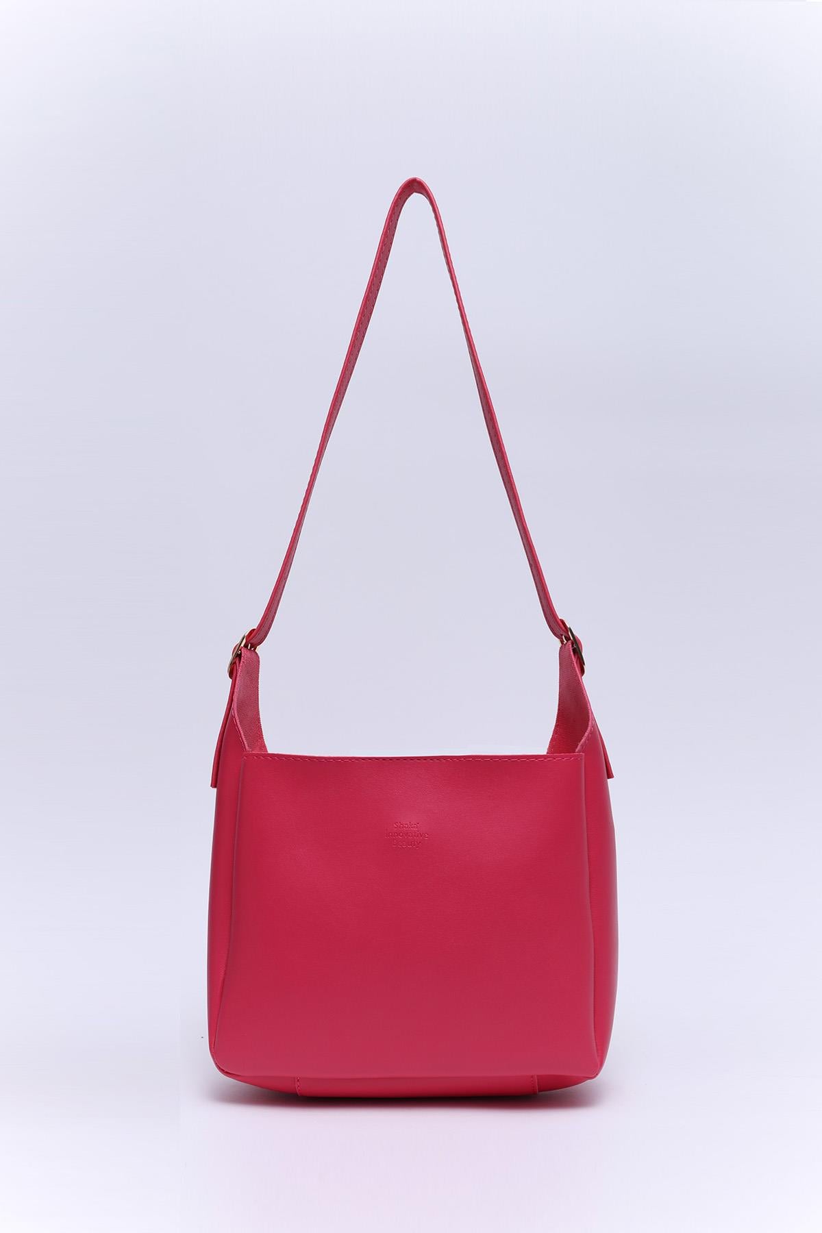 Fuşya Shk158 Suni Deri Tek Bölmeli Askılı Çıtçıtlı Çapraz Kol ve Omuz Çantası U:19 E:22 G:9 cm