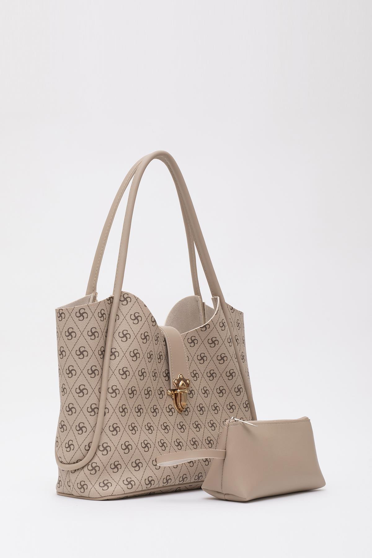 Monogram Baskılı Vizon Shk126 Suni Deri Kilit Detaylı Makyaj Çantalı El,Kol ve Omuz Çantası U:27 E:37 G:12 cm