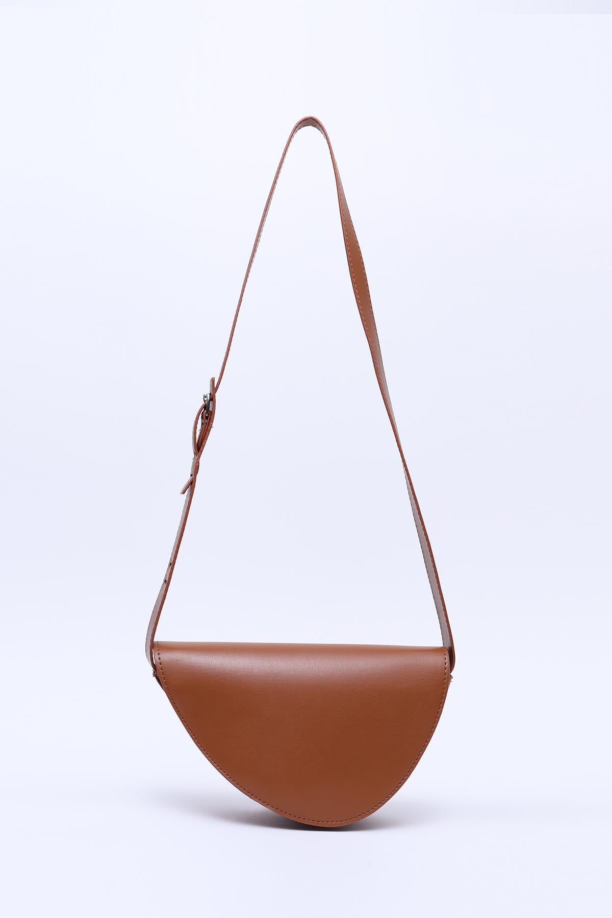 Taba Shk154 Suni Deri Asimetrik Çıtçıtlı Tek Bölmeli Astarlı Kol ve Omuz Çantası U:15 E:23 G:7 cm