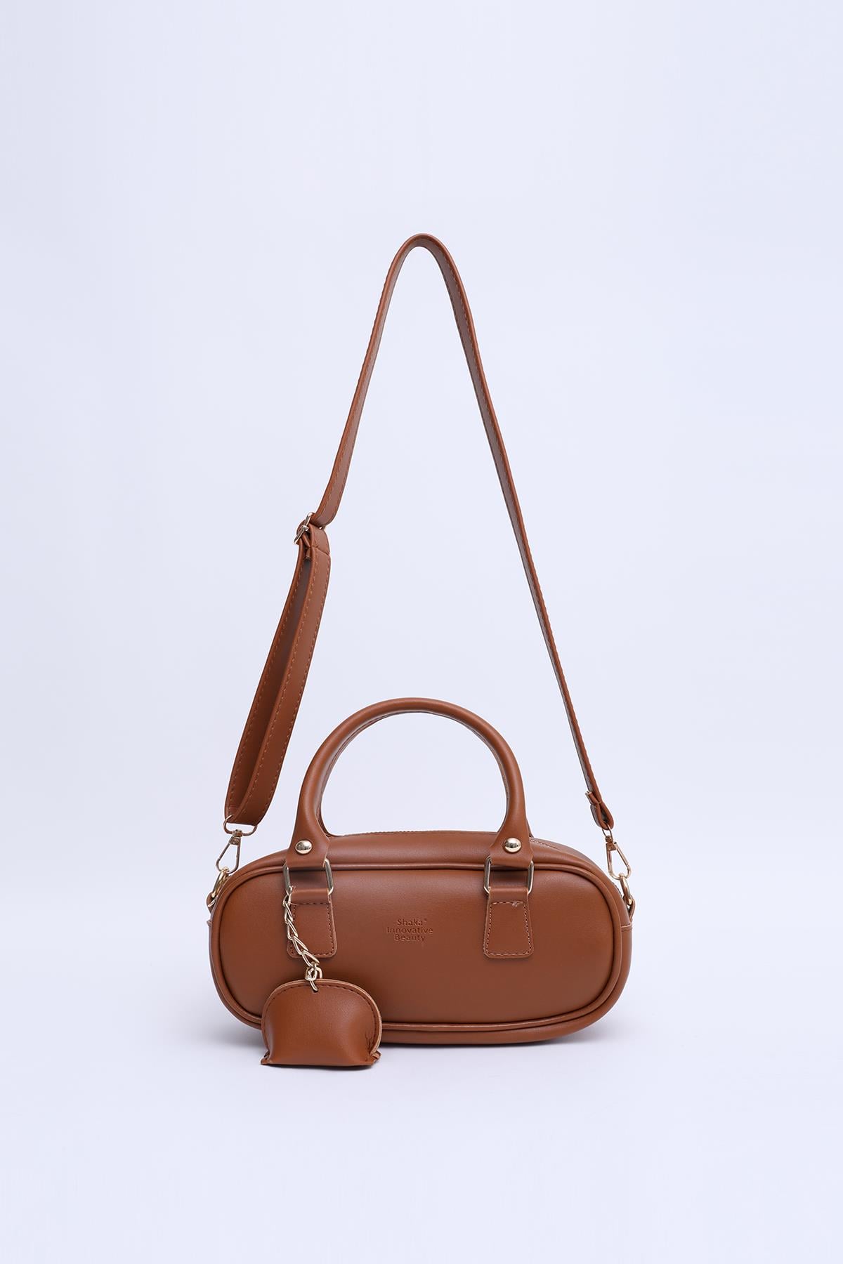 Taba Shk207 Suni Deri Charm Detaylı Fermuarlı Ayarlanabilir Askılı El, Kol ve Omuz Çantası U:14 E:24 G:8 cm