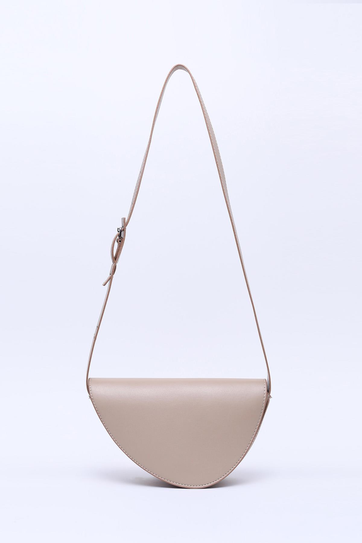 Vizon Shk154 Suni Deri Asimetrik Çıtçıtlı Tek Bölmeli Astarlı Kol ve Omuz Çantası U:15 E:23 G:7 cm