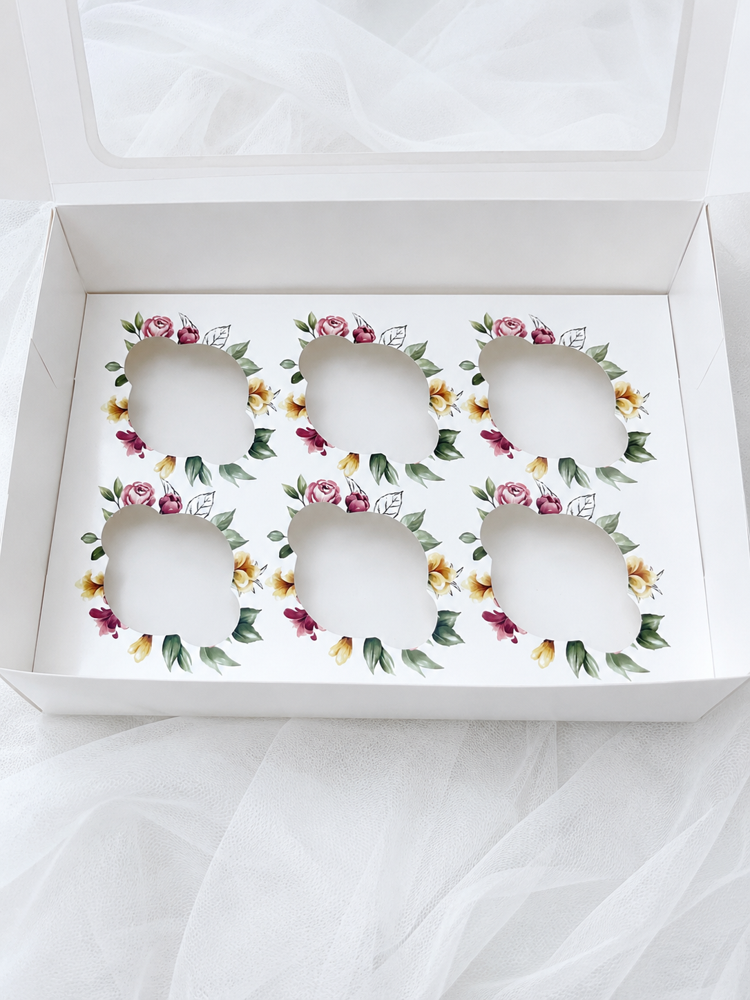 GENİŞ ARALIKLI DESENLİ 6 LI CUPCAKE KUTUSU  