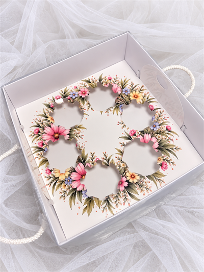 EGE CONCEPT LİFE-FLORAL ÇELENK DESENLİ 6 lı CUPCAKE KUTUSU 25x25x10 ADETLİ SATIŞ 