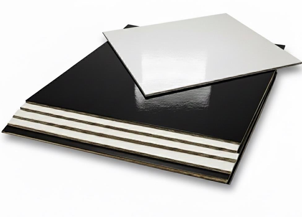 İki Tərəfli Kvadrat Tort Altlığı – 35x35 sm, Qara/Ağ, 4 mm