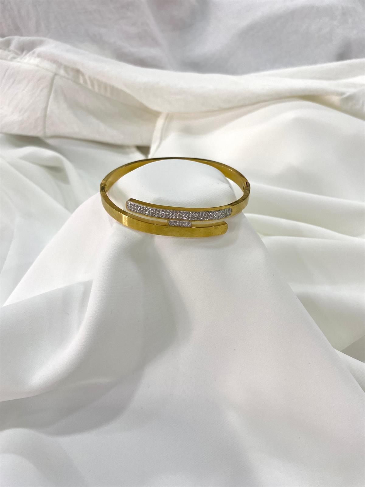 İKİLİ TAŞ DETAYLI ÇELİK KELEPÇE