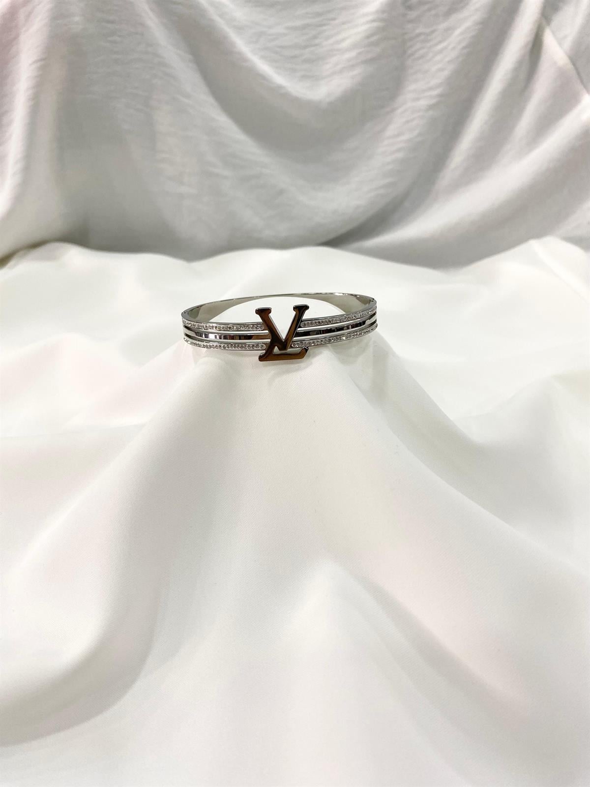 LOUIS VITTON LOGOLU ÇELİK KELEPÇE