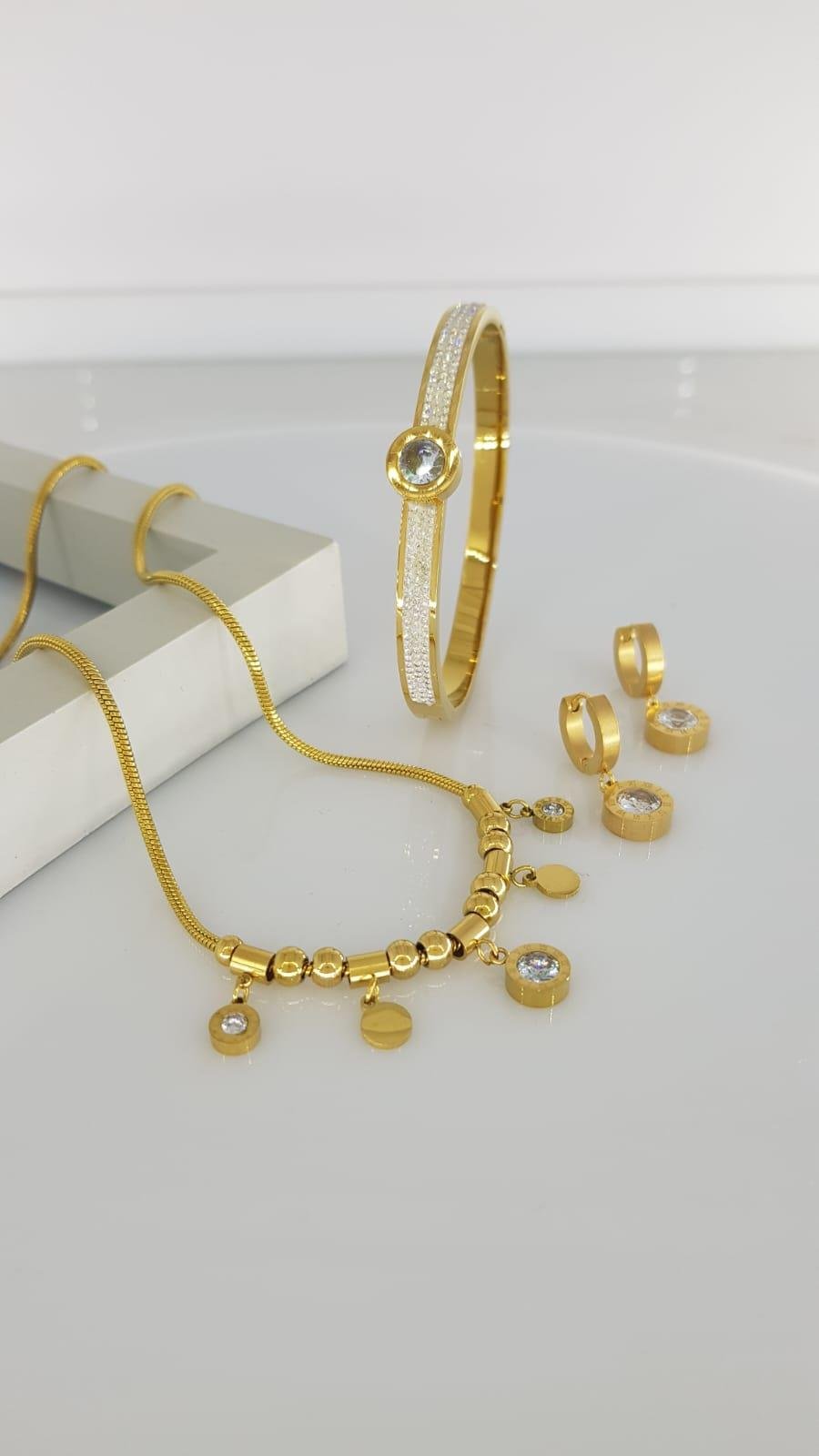 Burry Marka Gold Çelik Takı SetiBurry Marka Gold Çelik Takı Seti  Kararma Yapmaz, Zarif Stil