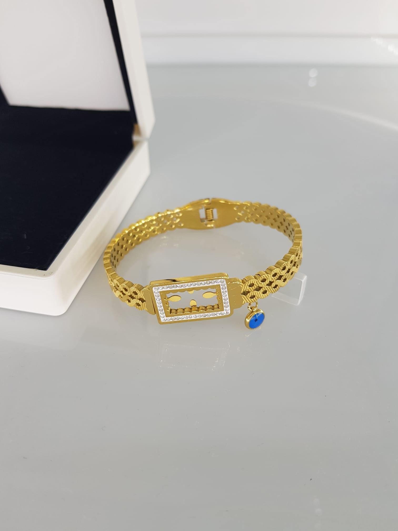 Gram Altın1 Gold Kadın Çelik KelepçeGram Altın1 Gold Kadın Çelik Kelepçe  Zarif ve Modern Tasarım