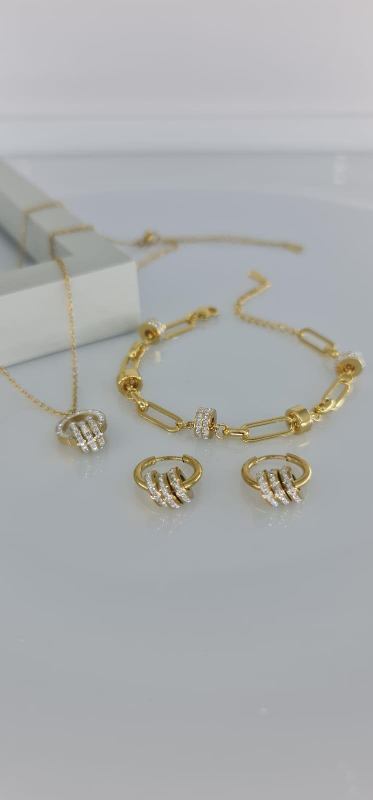 Periliçe Gold Çelik Takı Seti 359Periliçe Gold Çelik Takı Seti 359 kararmaz Doğumgünü Özel gün Hediye Anneler Günü