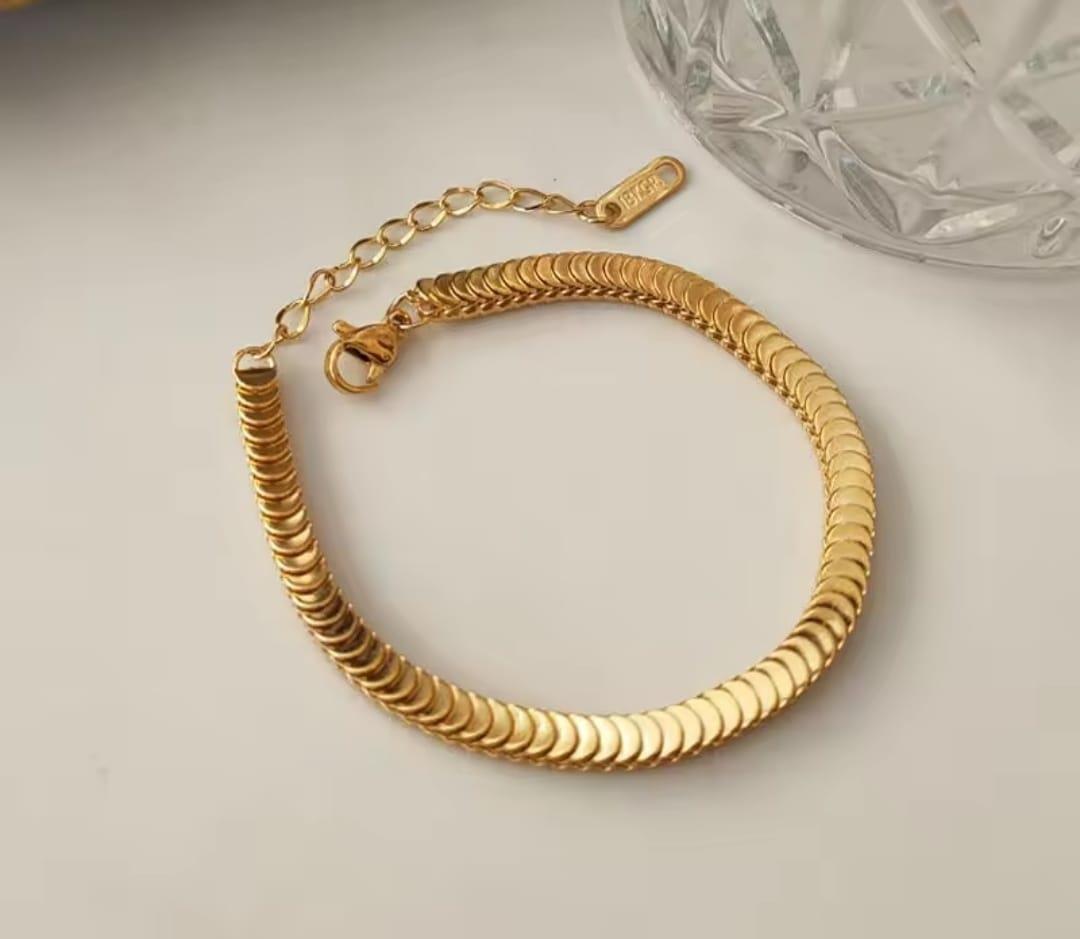 Pul Zincir Çelik Bileklik Sns043Pul Zincir Çelik Bileklik Sns043 kararmaz solmaz antialerjik hediye doğumgünü anneme hediye bayram takı