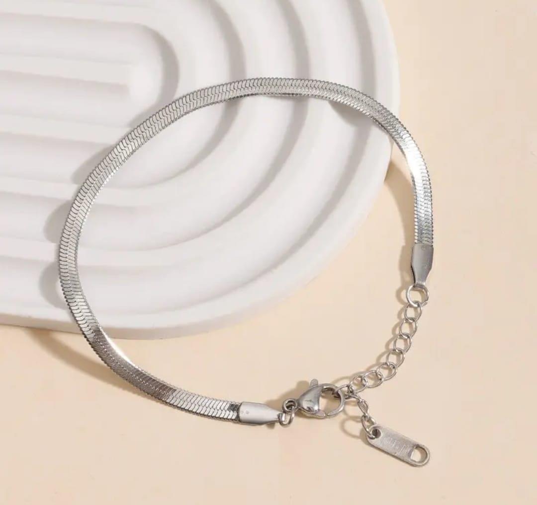 Gümüş rengi italyan bileklik Sns400351Gümüş rengi italyan zincir Çelik bileklik Sns400351