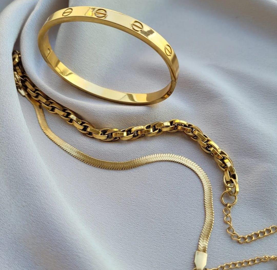 Klasikler Birarada  3'lü Çelik Bileklik Sns17Klasikler Birarada  3'lü Çelik Bileklik Sns17  kararmaz solmaz antialerjik hediye doğumgünü anneme hediye bayram takı