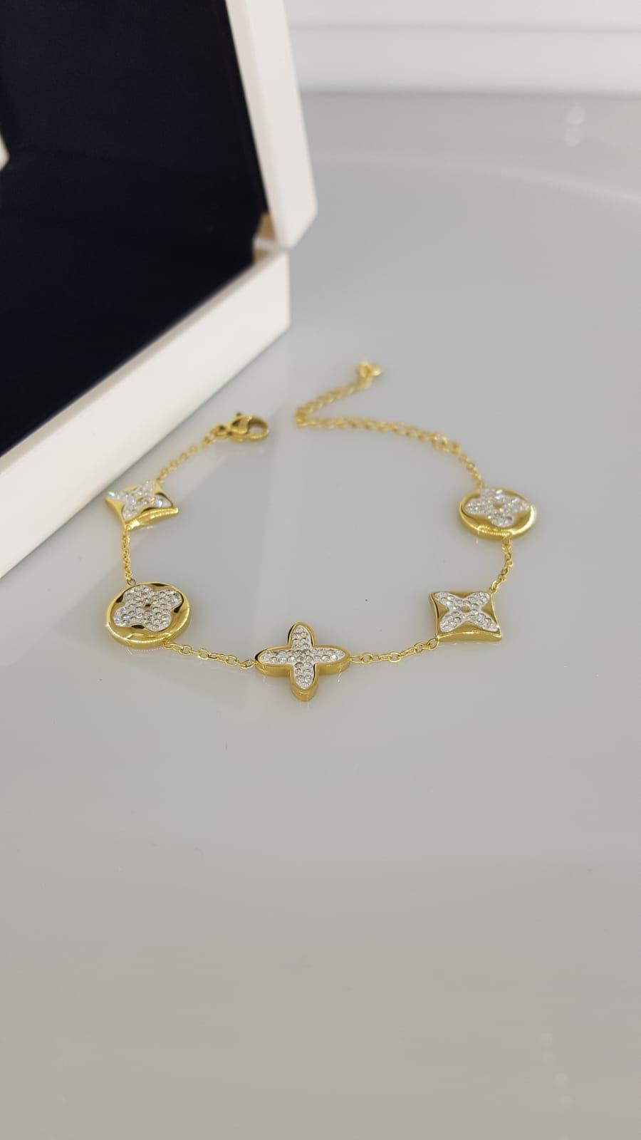 Marka Trend Gold Çelik BileklikMarka Trend Gold Çelik Bileklik kararmaz solmaz antialerjik hediye doğumgünü anneme hediye bayram takı